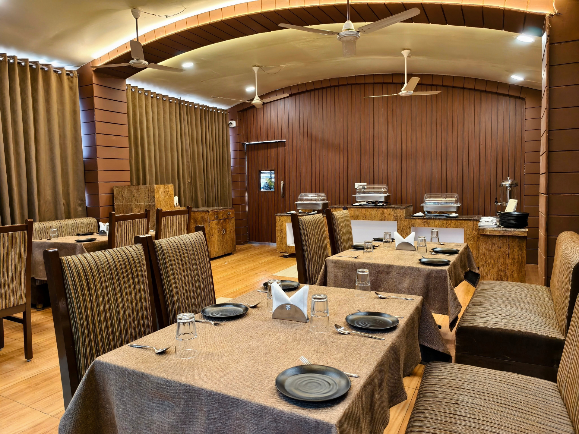Restaurant Dining